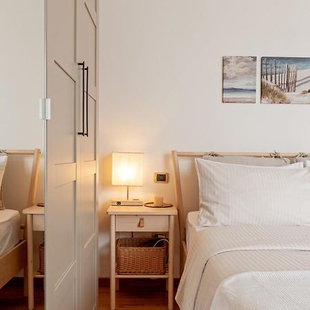 Cozy Retreat In Coastal Livorno Apartment Exterior photo